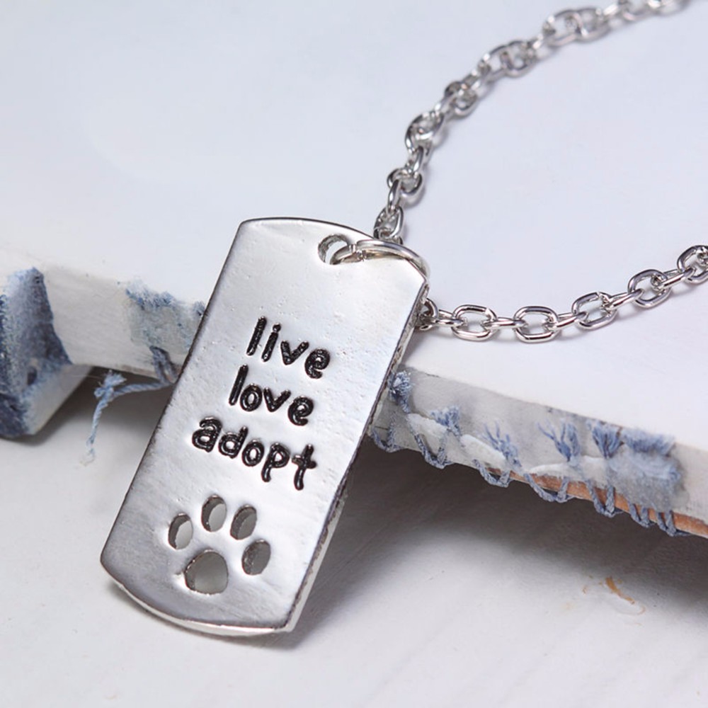 live love adopt ketting